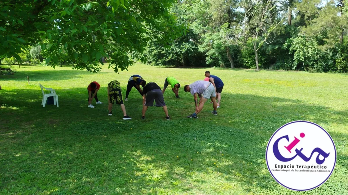 Ejercicios al aire libre en el parque